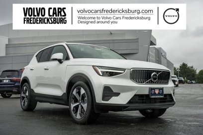 New 2025 Volvo XC40 B5 Core w/ Protection Package Premier