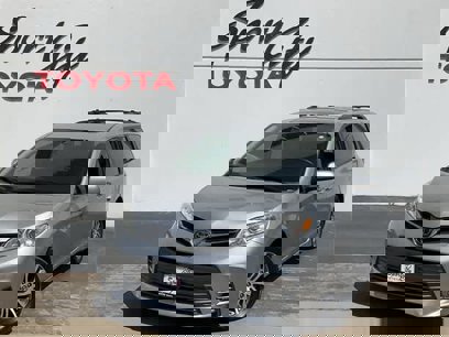 Used 2019 Toyota Sienna XLE