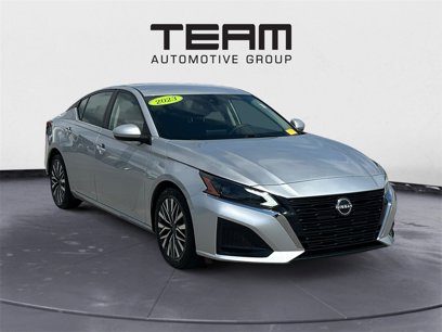 Used 2023 Nissan Altima 2.5 SV