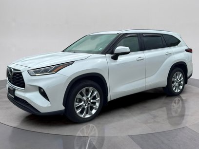 Used 2022 Toyota Highlander Limited