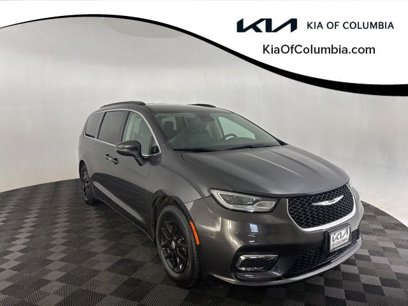 Used 2022 Chrysler Pacifica Touring-L