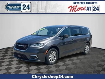 Certified 2023 Chrysler Pacifica Touring-L