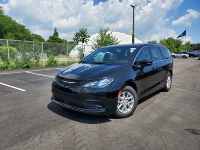 New 2025 Chrysler Voyager LX