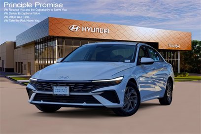 New 2025 Hyundai Elantra Blue