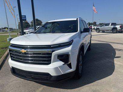 New 2025 Chevrolet Traverse LT w/ Driver Confidence Package