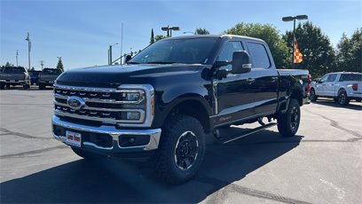 New 2025 Ford F350 Lariat w/ Tremor Off-Road Package