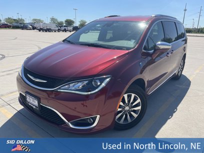Used 2020 Chrysler Pacifica Limited w/ Advanced Safetytec Group