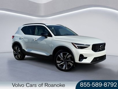 New 2025 Volvo XC40 B5 Plus w/ Protection Package Premier