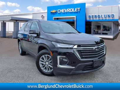 Used 2023 Chevrolet Traverse LT
