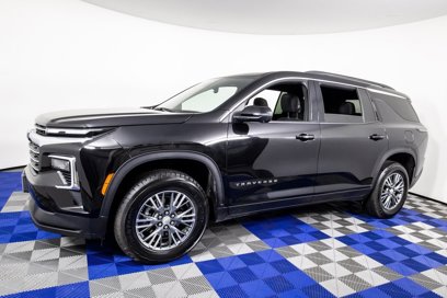 Used 2024 Chevrolet Traverse LT