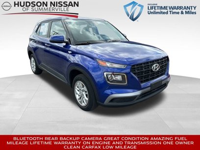 Used 2022 Hyundai Venue SE w/ Cargo Package