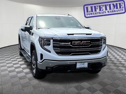 New 2025 GMC Sierra 1500 SLT w/ SLT Premium Package