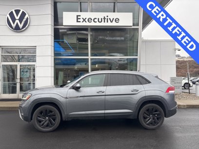 Certified 2022 Volkswagen Atlas Cross Sport SE w/ Black Wheel Package