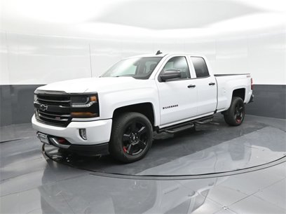 Used 2017 Chevrolet Silverado 1500 LT w/ Redline Edition