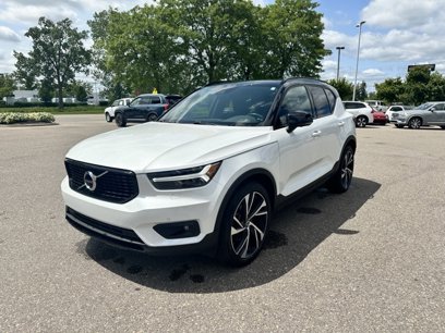 Certified 2020 Volvo XC40 T5 R-Design