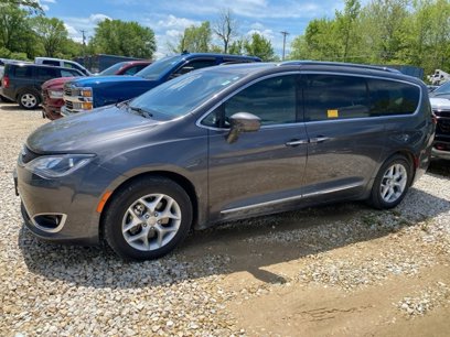 Used 2019 Chrysler Pacifica Touring-L
