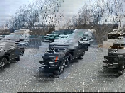 New 2025 Jeep Grand Cherokee Limited w/ Trailer Tow Package