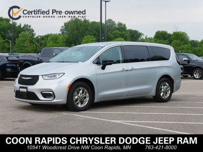 Used 2024 Chrysler Pacifica Touring-L