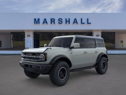 New 2024 Ford Bronco Outer Banks w/ Sasquatch Package