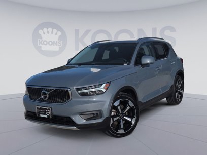Certified 2021 Volvo XC40 T5 Momentum w/ Protection Package Premier