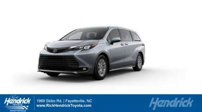 New 2025 Toyota Sienna XLE