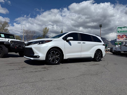 Used 2025 Toyota Sienna Platinum