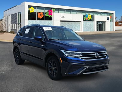 Certified 2024 Volkswagen Tiguan SE w/ Panoramic Sunroof Package