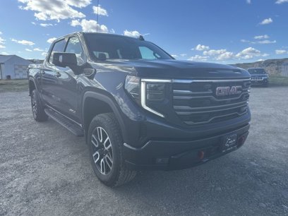 New 2025 GMC Sierra 1500 AT4 w/ AT4 Premium Package