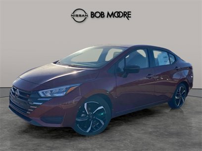 New 2025 Nissan Versa SR w/ Trunk Package