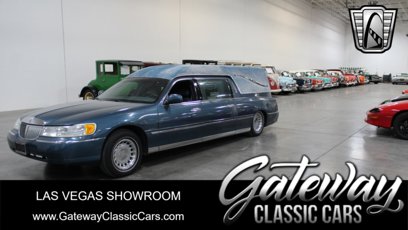 Used 2001 Lincoln Town Car Executive