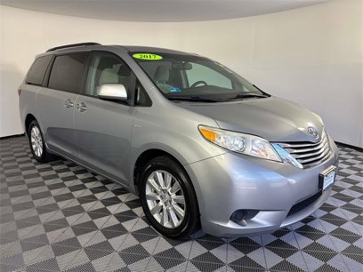 Used 2017 Toyota Sienna LE