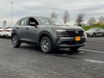 New 2025 Nissan Kicks S