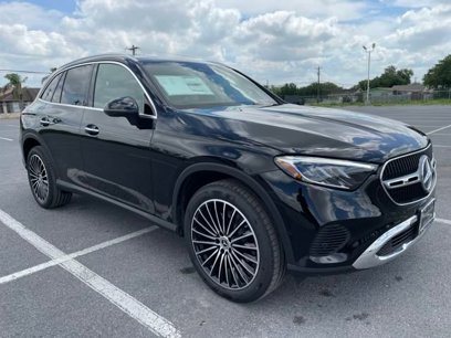 New 2025 Mercedes-Benz GLC 300