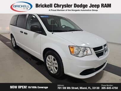 Used 2019 Dodge Grand Caravan SE w/ UConnect Hands-Free Group