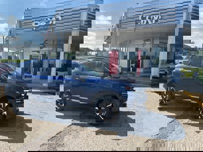 New 2025 Nissan Kicks SV