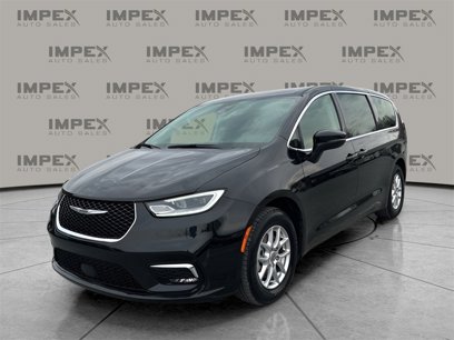 Used 2023 Chrysler Pacifica Touring-L