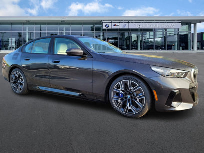 New 2025 BMW i5 xDrive40 w/ M Sport Package