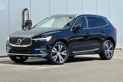 Used 2022 Volvo XC60 B5 Inscription w/ Advanced Package