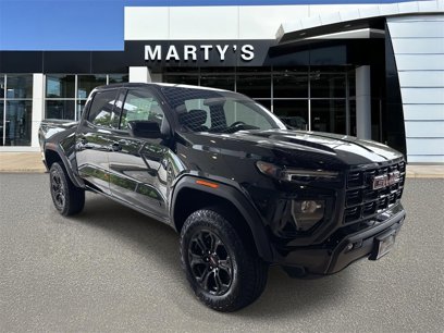 New 2025 GMC Canyon Elevation w/ Convenience Package