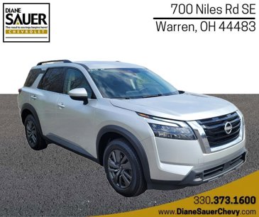 Used 2024 Nissan Pathfinder SV