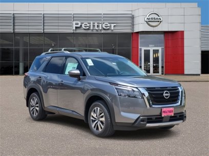 New 2025 Nissan Pathfinder SL w/ SL Premium Package
