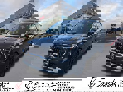 Used 2025 Kia Carnival