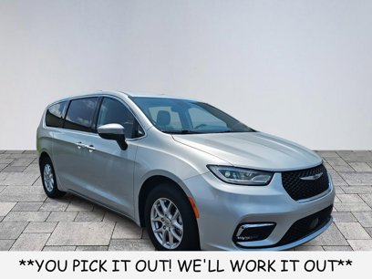 Used 2023 Chrysler Pacifica Touring-L