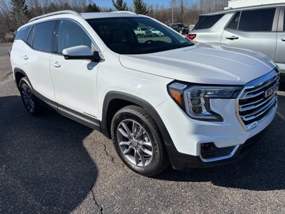New 2024 GMC Terrain SLT w/ LPO, Floor Liner Package