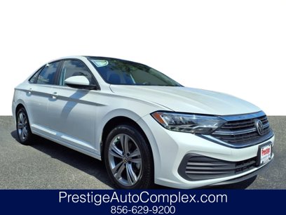 Certified 2022 Volkswagen Jetta SE w/ Panoramic Sunroof Package