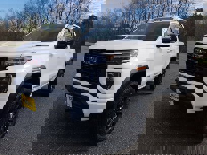 New 2024 GMC Canyon Elevation