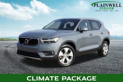 Used 2021 Volvo XC40 T5 Momentum