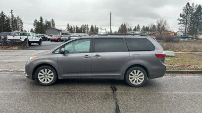 Used 2017 Toyota Sienna LE