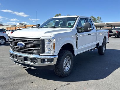 New 2025 Ford F350 XL w/ XL Off-Road Package