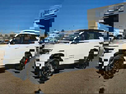New 2025 Jeep Grand Cherokee L Altitude